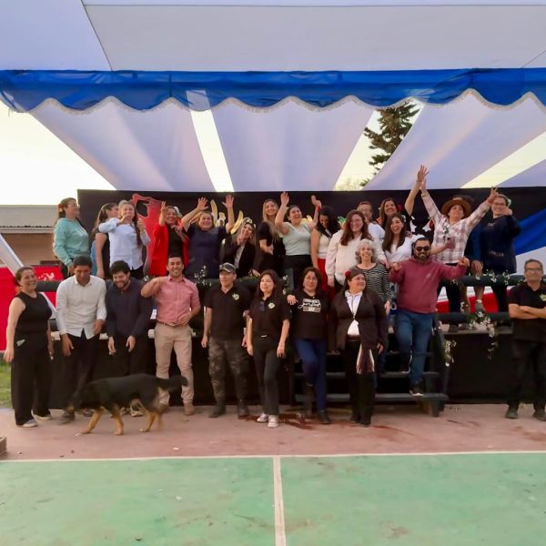 Agradecimiento a todos los Docentes y Asistentes de Educación