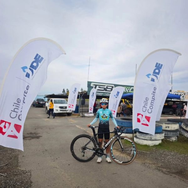 Estudiante de la Escuela La Peña representa a Nogales en ciclismo en los Juegos Deportivos Escolares regionales.