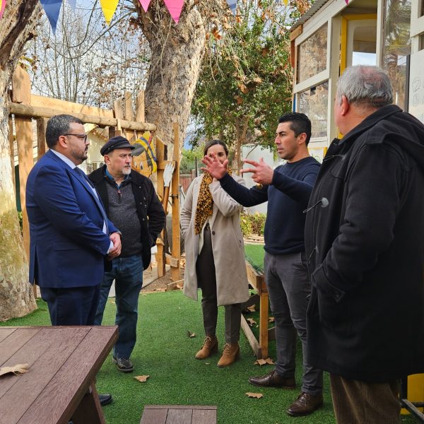 Primera Visita Protocolar del Director Provincial a la Escuela La Peña